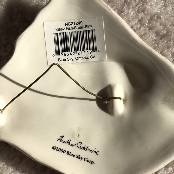 Blue Sky “kissy fish” 2000 Edition (2) - Picture 5 of 5